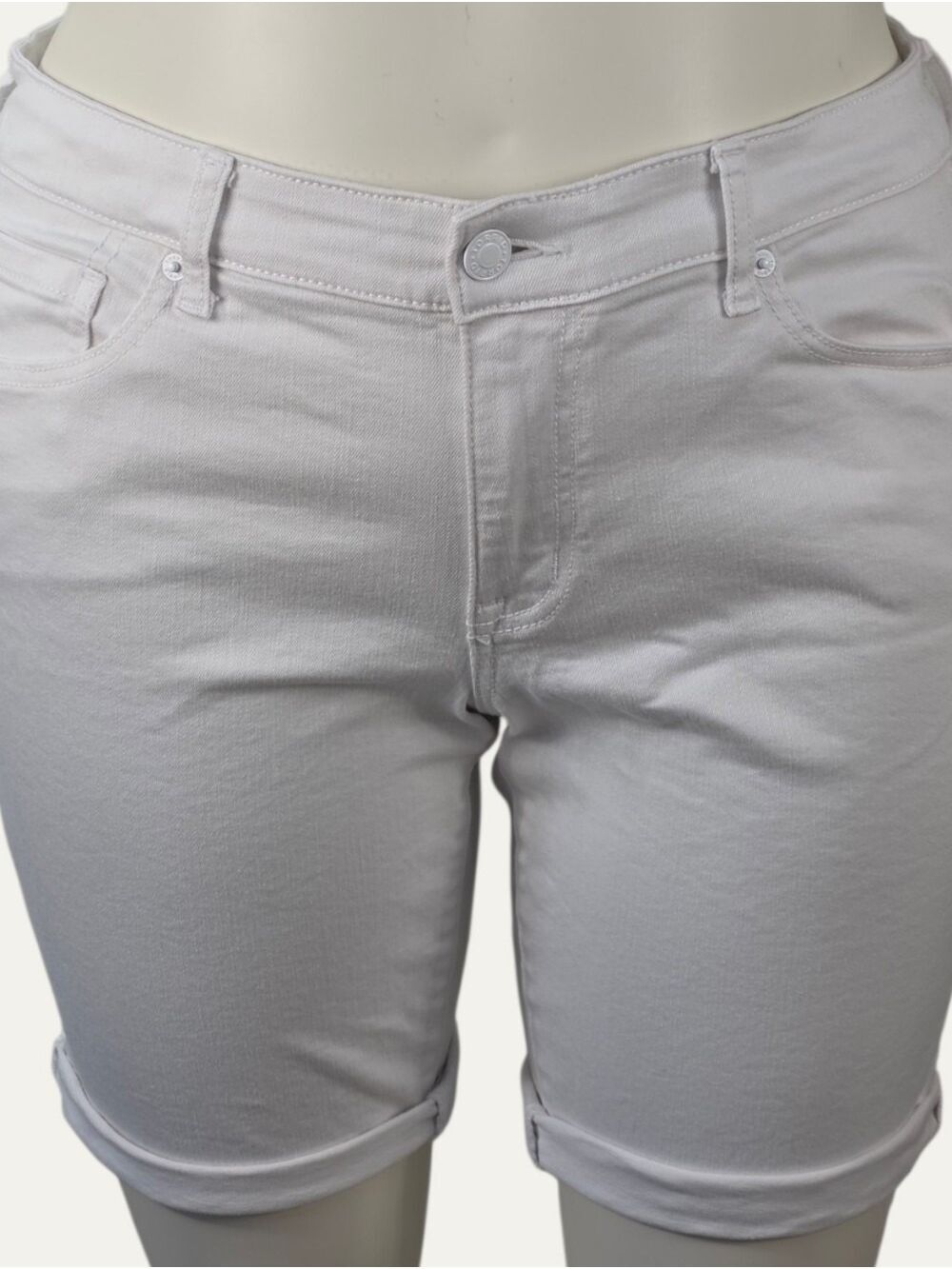Torrid Boyfriend Bermuda Shorts Size 16 White High Rise Stretch Denim EUC